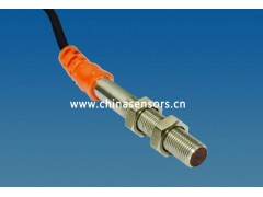 M5小柱形對(duì)射傳感器，內(nèi)置放大器，